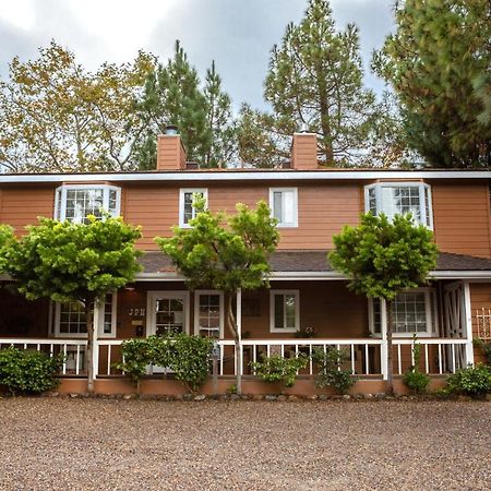 J Patrick Inn Cambria Exterior foto