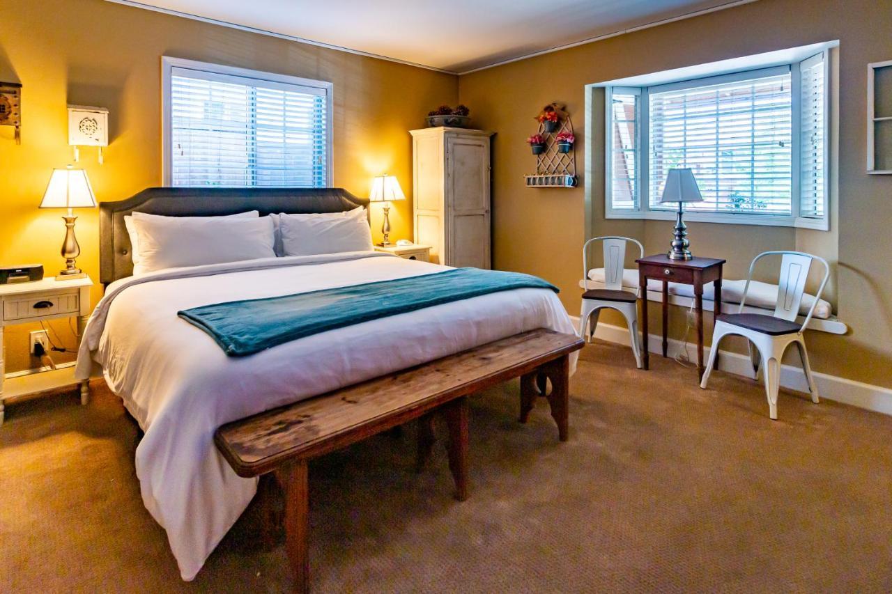 J Patrick Inn Cambria Exterior foto